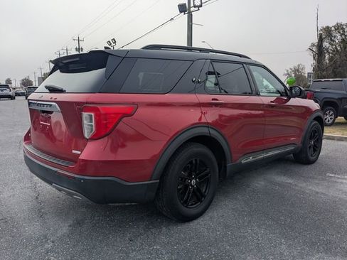 Used 2020 Ford Explorer XLT w/ Equipment Group 202A image 3