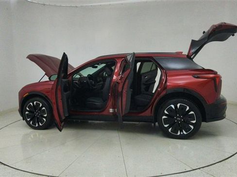 Used 2025 Chevrolet Blazer EV RS image 74