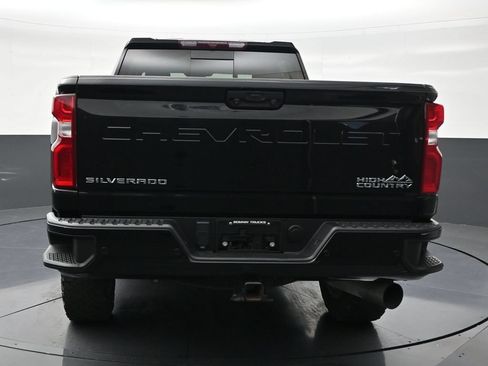 Used 2024 Chevrolet Silverado 2500 High Country w/ High Country Premium Package AWD/4WD image 4