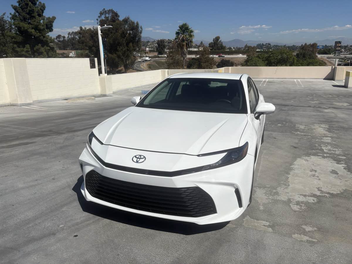 Used 2025 Toyota Camry LE FWD image 7