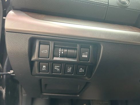 Used 2018 Subaru Outback 2.5i Limited image 15