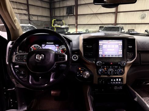 Used 2019 RAM 1500 Laramie AWD/4WD image 29