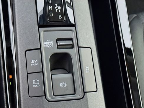 New 2026 Toyota Prius LE image 23