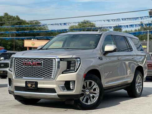 Used 2021 GMC Yukon Denali w/ Advanced Technology Package RWD image 3