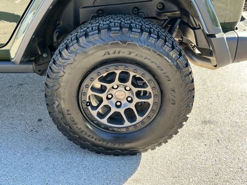 Used 2023 Jeep Wrangler Unlimited Rubicon 392 w/ Xtreme Recon 35" Tire Package image 19