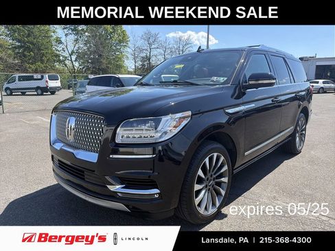 Used 2021 Lincoln Navigator Reserve w/ Luxury Package AWD/4WD image 1