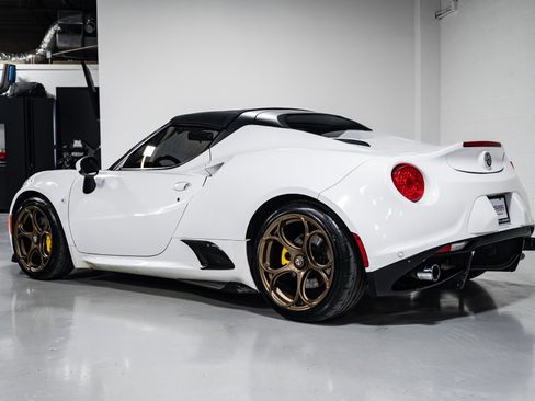 Used 2018 Alfa Romeo 4C Spider image 37