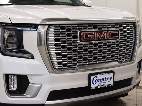 Used 2024 GMC Yukon XL Denali AWD/4WD image 13