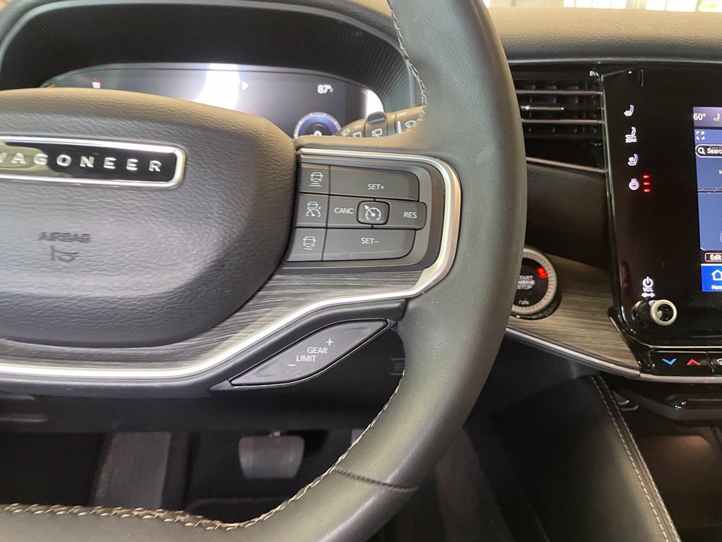 Used 2024 Jeep Wagoneer Series II w/ Flexible Seating Group RWD image 16