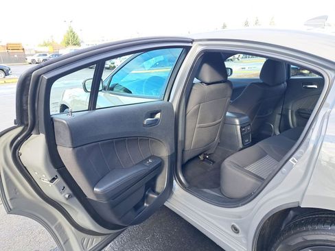 Used 2023 Dodge Charger SXT w/ Blacktop Package image 12