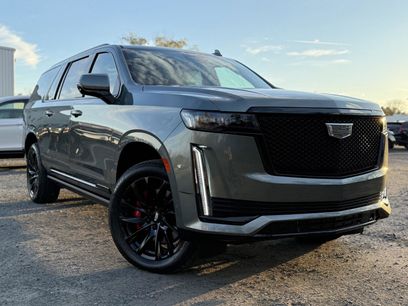 New 2024 Cadillac Escalade ESV Sport Platinum w/ LPO, ONYX Package