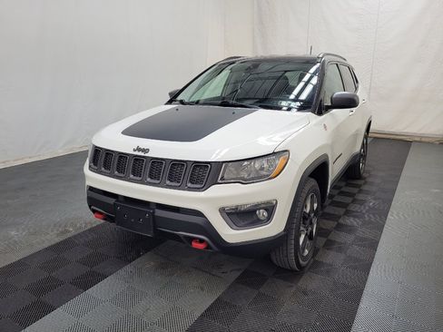 Used 2017 Jeep Compass Trailhawk w/ Popular Equipment Group AWD/4WD image 15