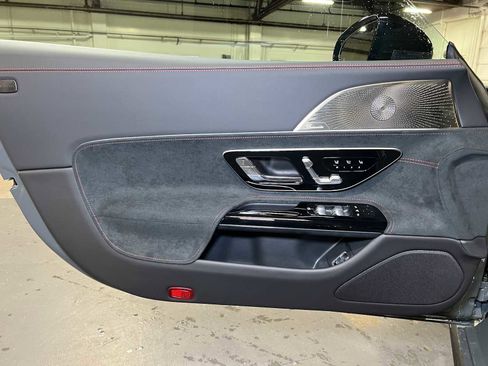 New 2025 Mercedes-Benz SL 55 AMG 4MATIC image 17