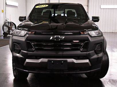 Used 2024 Chevrolet Colorado Trail Boss w/ Technology Package