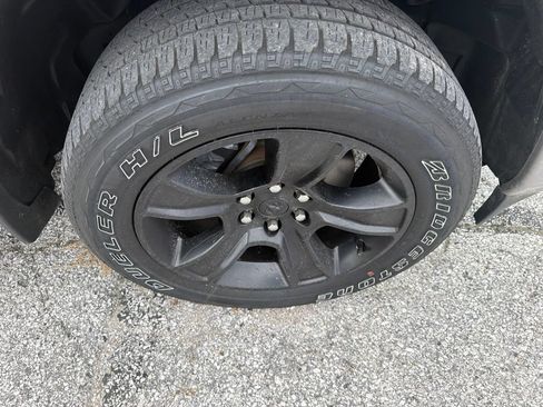 Used 2023 RAM 1500 Big Horn AWD/4WD image 13