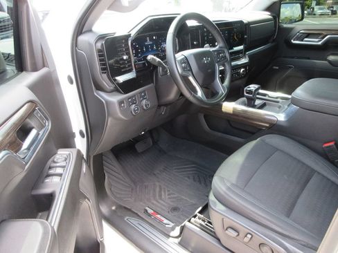 Certified 2023 Chevrolet Silverado 1500 LT Trail Boss w/ Convenience Package II AWD/4WD image 14
