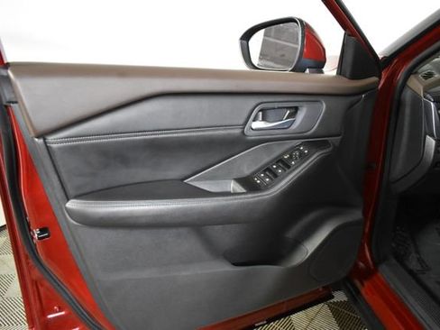 Certified 2023 Nissan Rogue SV w/ SV Premium B Package AWD/4WD image 7