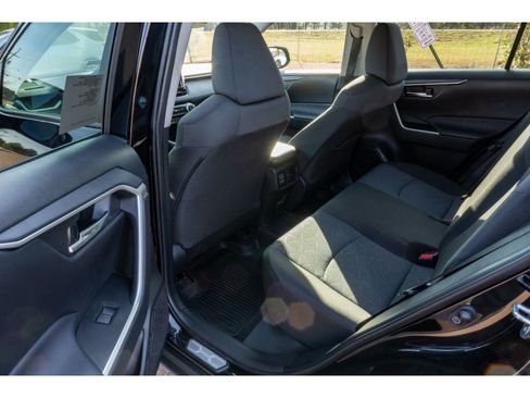 Used 2025 Toyota RAV4 XLE image 12