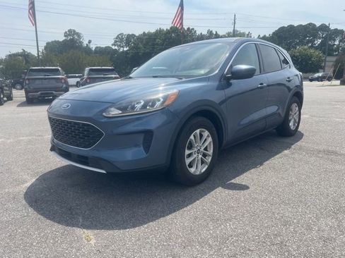 Used 2020 Ford Escape SE FWD image 3