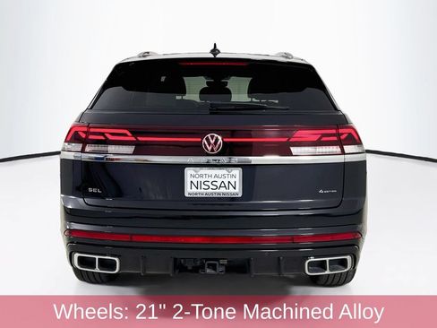 Used 2024 Volkswagen Atlas Cross Sport SEL Premium R-Line AWD/4WD image 6