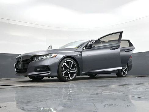 Used 2018 Honda Accord Sport image 42