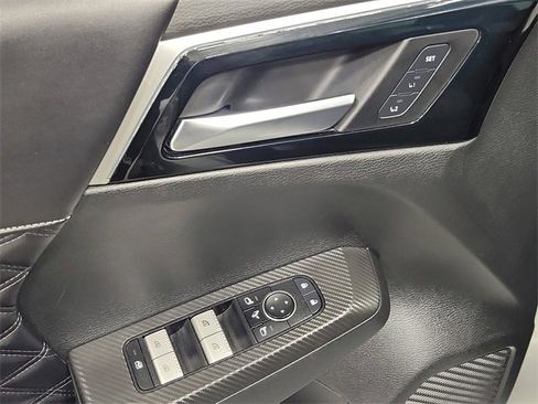 Used 2022 Mitsubishi Outlander SEL image 18