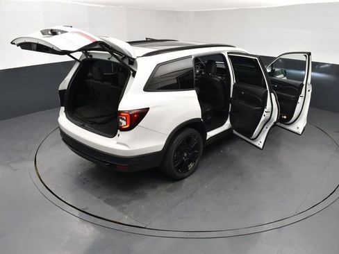 Used 2021 Honda Pilot Black Edition image 30