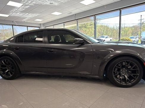 Used 2022 Dodge Charger SRT Hellcat w/ Harman/Kardon Audio Group RWD image 2