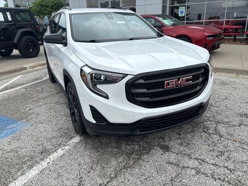 Used 2020 GMC Terrain SLE w/ Elevation Edition FWD image 8