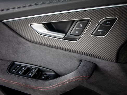 Used 2025 Audi RS Q8 performance image 25