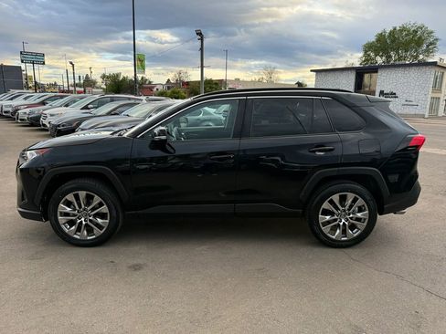 Used 2019 Toyota RAV4 XLE Premium w/ Cold Weather Package AWD/4WD image 6