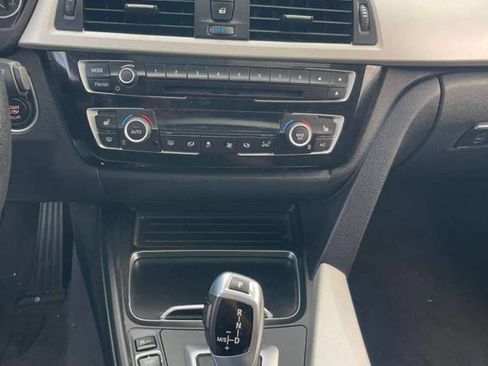 Used 2017 BMW 320i xDrive Sedan image 19