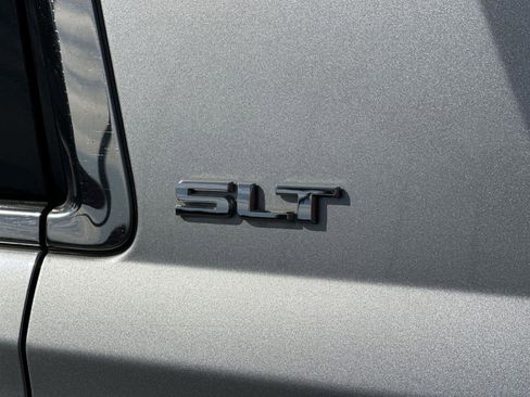 Used 2018 GMC Yukon SLT image 7