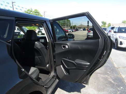 Used 2020 Kia Soul EX w/ Option Group 015 FWD image 20