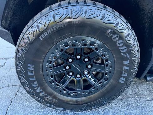 Used 2024 GMC Hummer EV 3X w/ Omega Edition AWD/4WD image 12