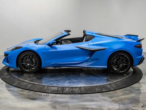 Used 2024 Chevrolet Corvette Z06 w/ Battery Protection Package RWD image 9