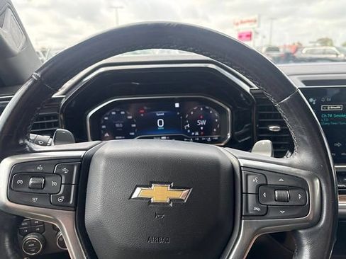 Used 2022 Chevrolet Silverado 1500 LT AWD/4WD image 17