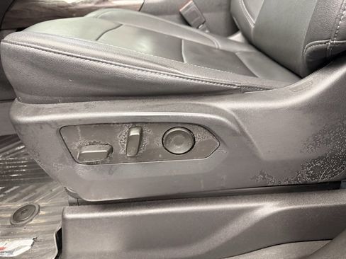 Used 2023 Chevrolet Silverado 1500 LTZ image 38