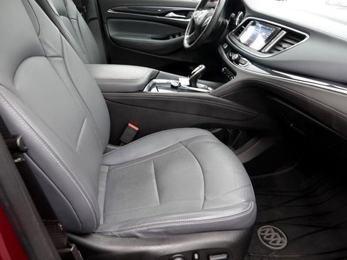 Used 2020 Buick Enclave Essence w/ Sport Touring Edition image 22