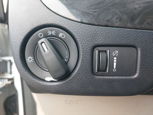 Used 2019 Dodge Grand Caravan SE image 27