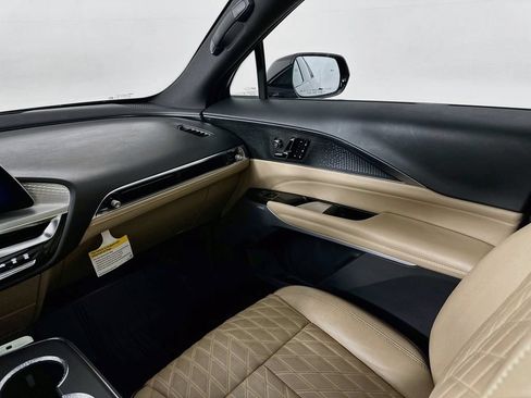 Certified 2026 Cadillac Lyriq Signature Luxury w/ Nappa Leather Package AWD/4WD image 28