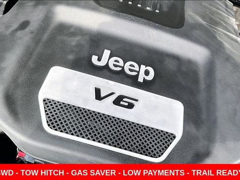 Used 2014 Jeep Wrangler Unlimited Sahara w/ Connectivity Group image 28