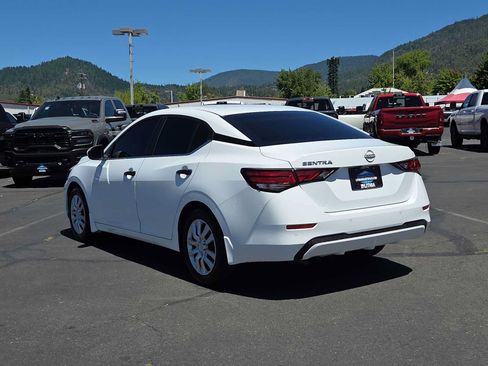 Used 2025 Nissan Sentra S FWD image 12