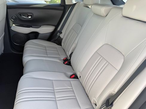 Used 2025 Honda HR-V EX-L image 26