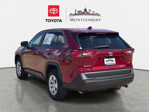 Used 2024 Toyota RAV4 LE FWD image 5