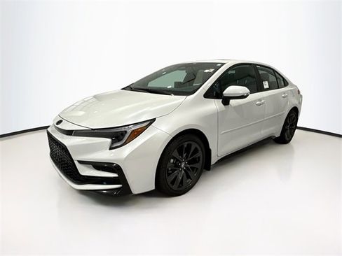 New 2025 Toyota Corolla SE image 3