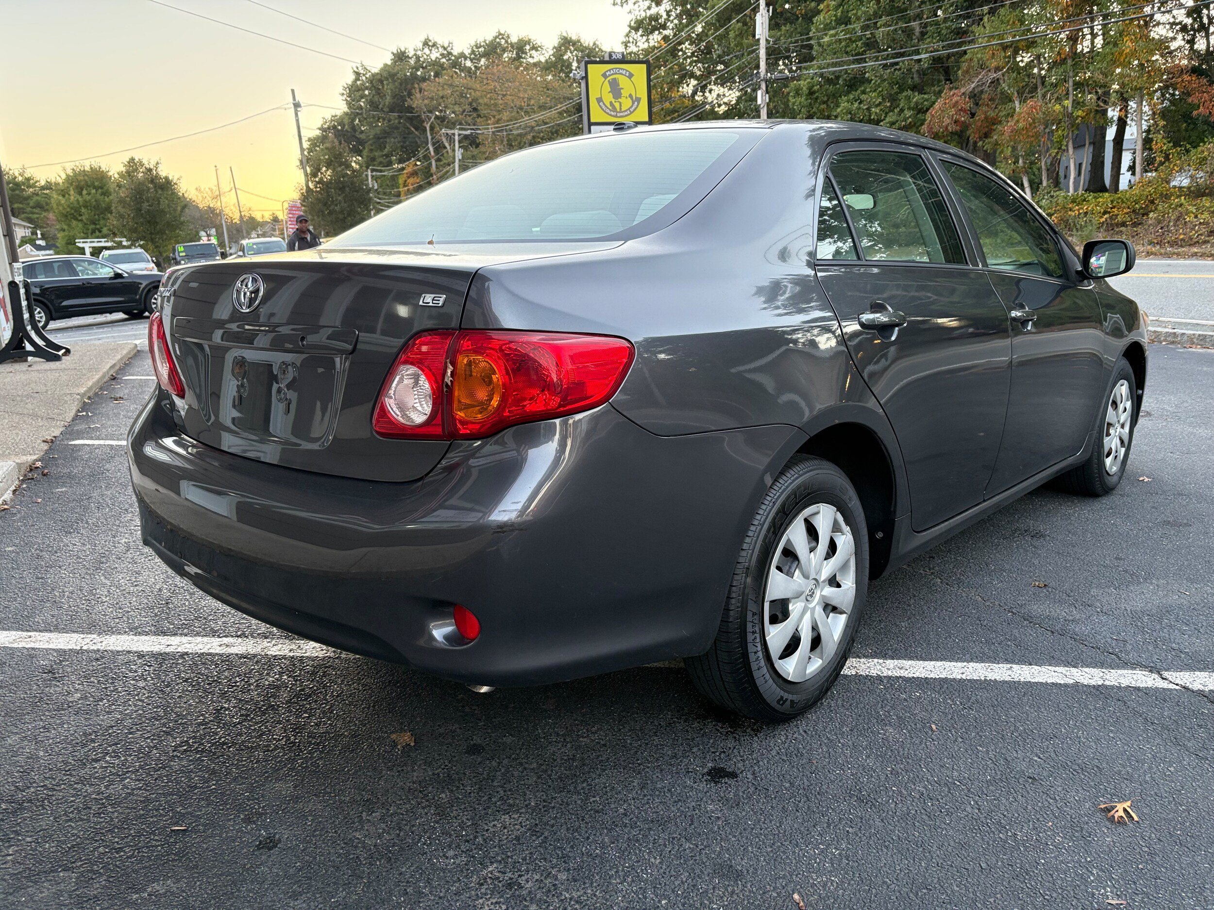 Used 2010 Toyota Corolla LE w/ All Weather Guard Pkg FWD image 5