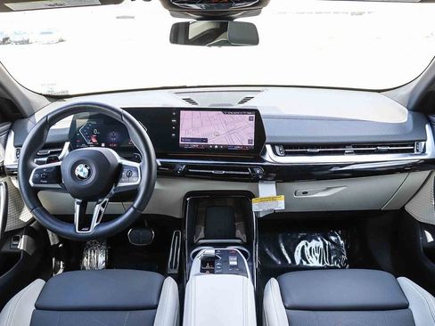 Used 2026 BMW X2 xDrive28i w/ M Sport Package AWD/4WD image 14