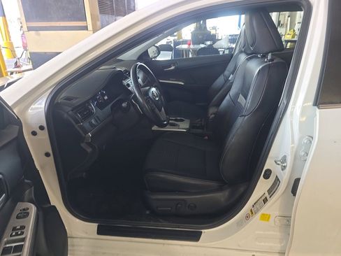 Used 2013 Toyota Camry SE FWD image 7
