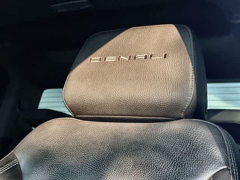 Used 2020 GMC Sierra 2500 Denali w/ Technology Package AWD/4WD image 25
